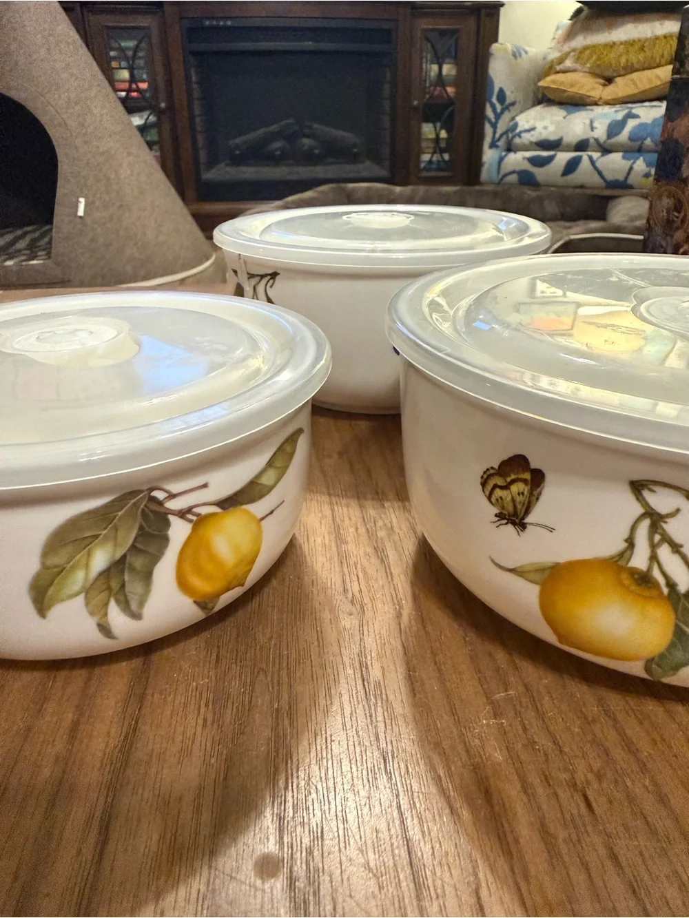 White Porcelain Fruit-Print Covered Bowls - Set of 3